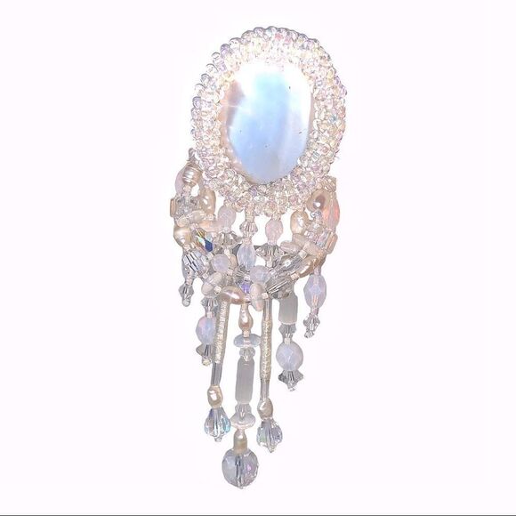 Vintage hand beaded mother of pearl crystal pearl chandelier bridal sash pin - Picture 1 of 17